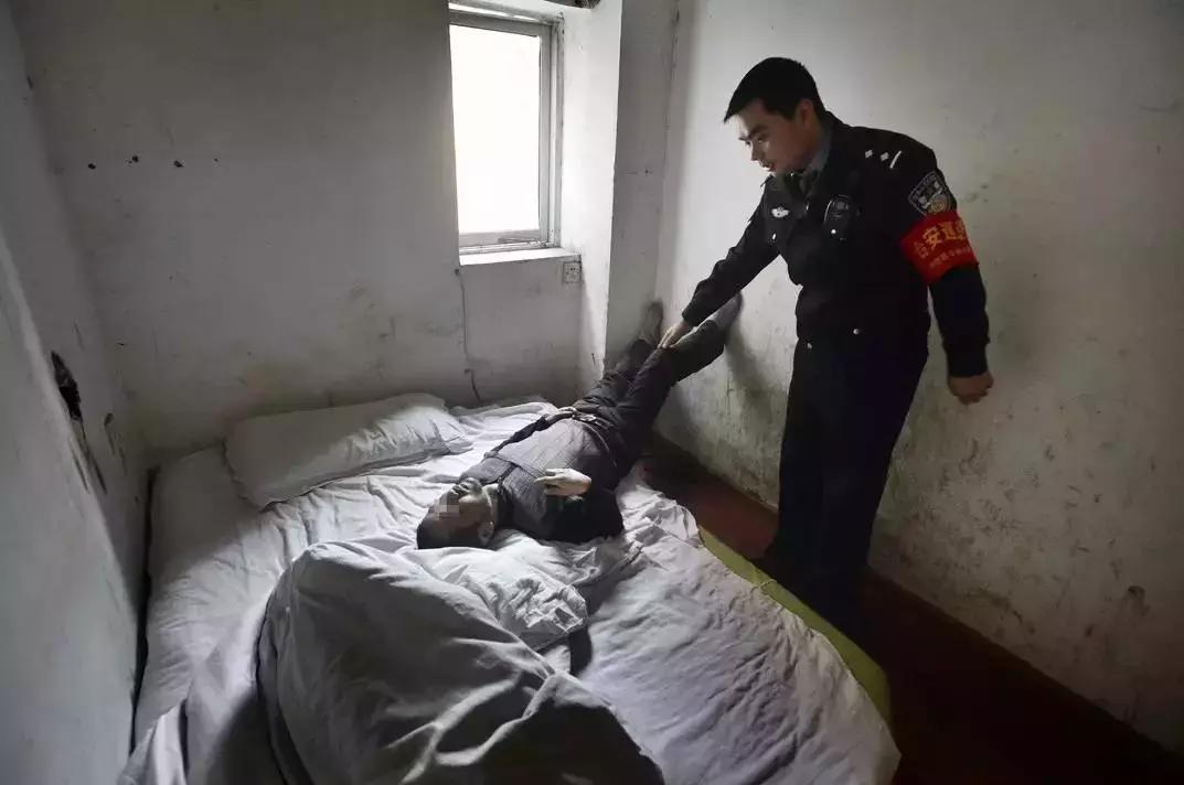 最新喝酒醉死，從入門到進(jìn)階的避免指南